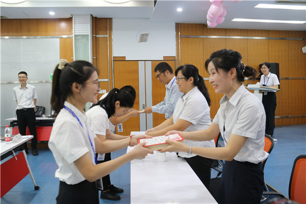 以师带徒 弦歌不辍 薪火相传
