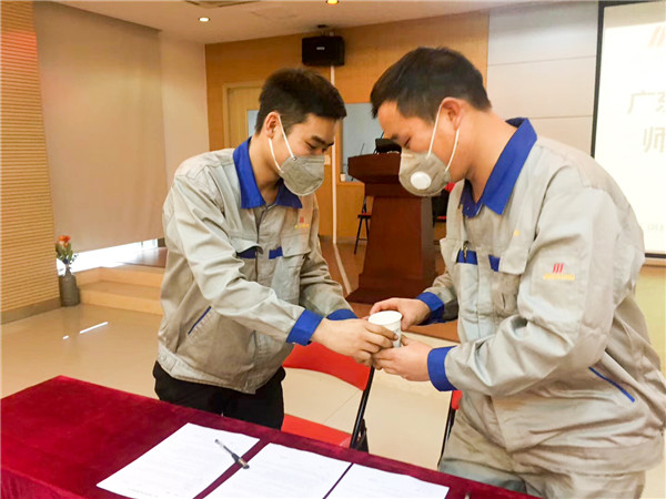 以师带徒 弦歌不辍 薪火相传