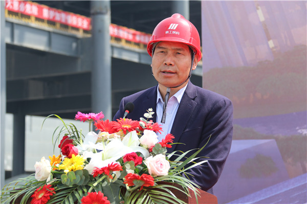 2003网站太阳集团钢构执行董事长孙关富致辞.jpg