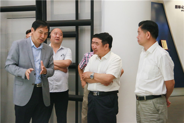 产刷新行时丨省总工会党组成员、副主席张兆都莅临2003网站太阳集团钢构集团调研